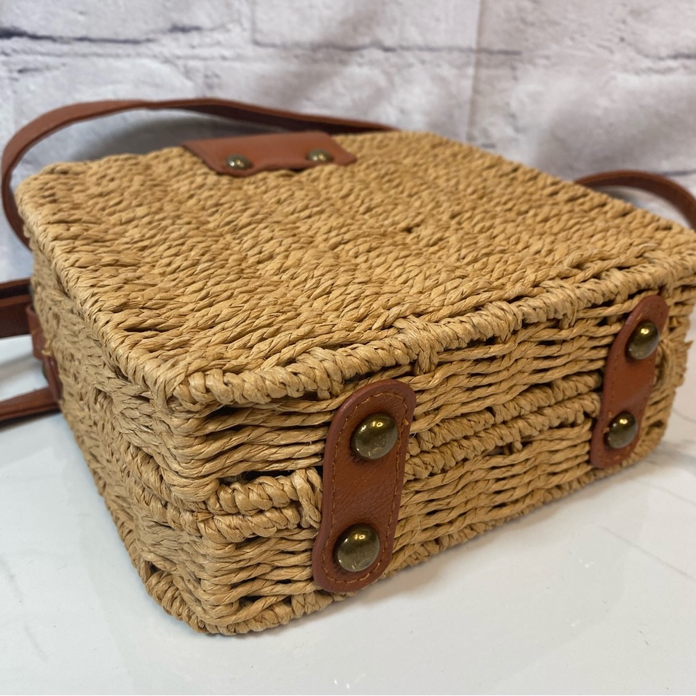 Hoxis Straw Square Wicker Crossbody Bag 7x7 inches Purse - Picture 6 of 7